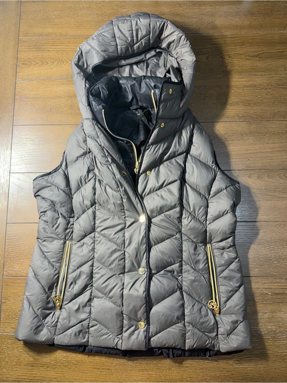 Michael Kors Women’s M Gray Ultra Lightweight Down Puffer Vest Zip Quilted